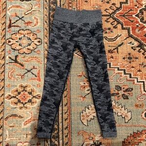 Gymshark Black & Gray Camo Seamless Leggings